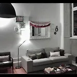 So Cool Albergue Porto